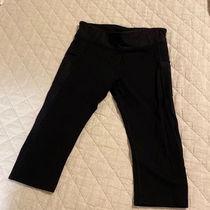 Lorna Jane black 3/4 leggings
